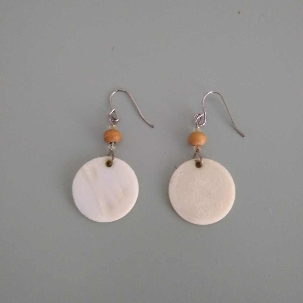 Shell Circle Earrings - FREE WITH ANY PURCHASE